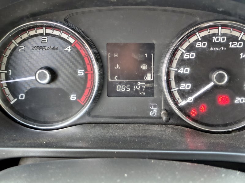 Mitsubishi L200 L200 KATANA 2.4 Diesel 4X2 T/M 2023 - Imagen 13 de 20