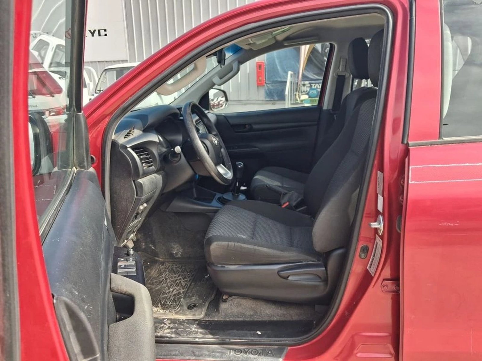 TOYOTA HILUX HILUX TSS 2.4 Diesel 4X2 T/M 2021 - Imagen 10 de 14