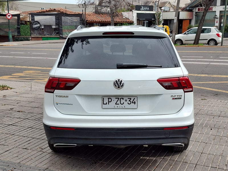 Volkswagen TIGUAN COMFORTLINE 4MOTION AT DIESEL 7 PASAJEROS 2020 - Imagen 5 de 20
