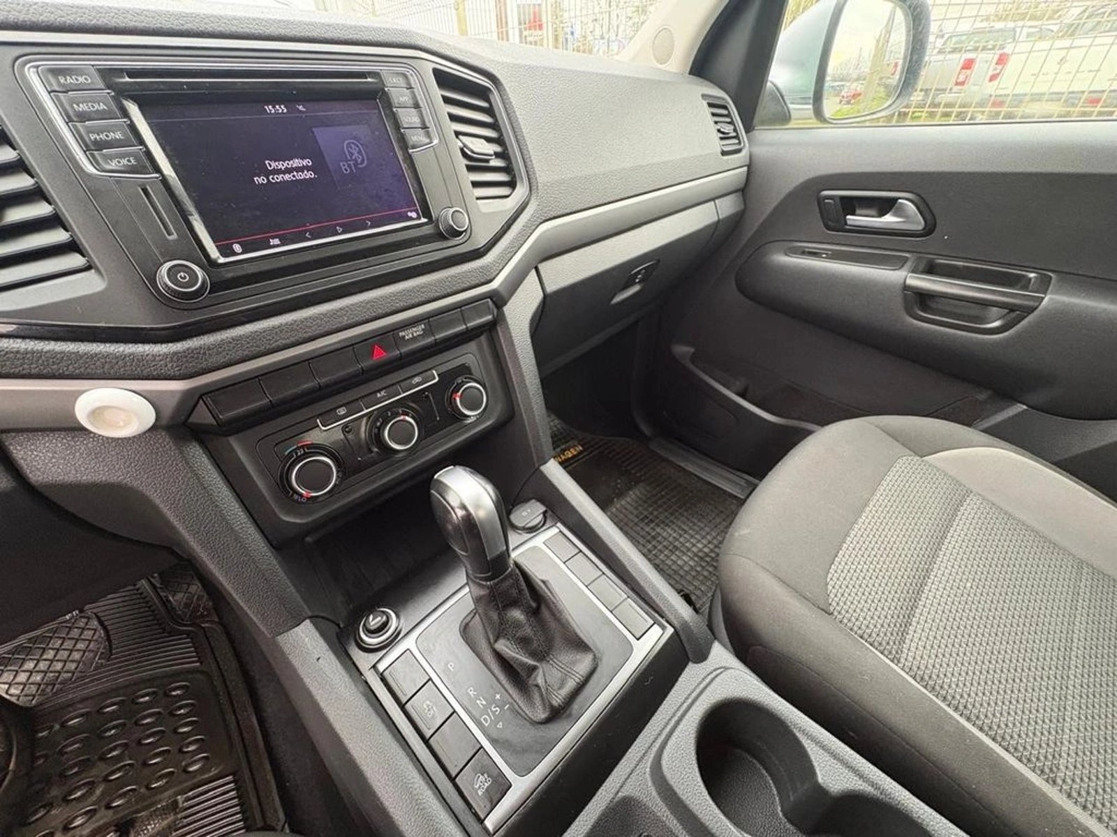 Volkswagen AMAROK COMFORTLINE 4X4 AUT. 2022 - Imagen 9 de 13