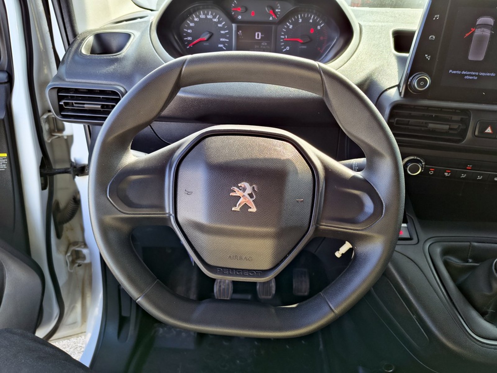 PEUGEOT PARTNER PARTNER L1 1.5 Diesel 4X2 T/M 2024 - Imagen 12 de 16
