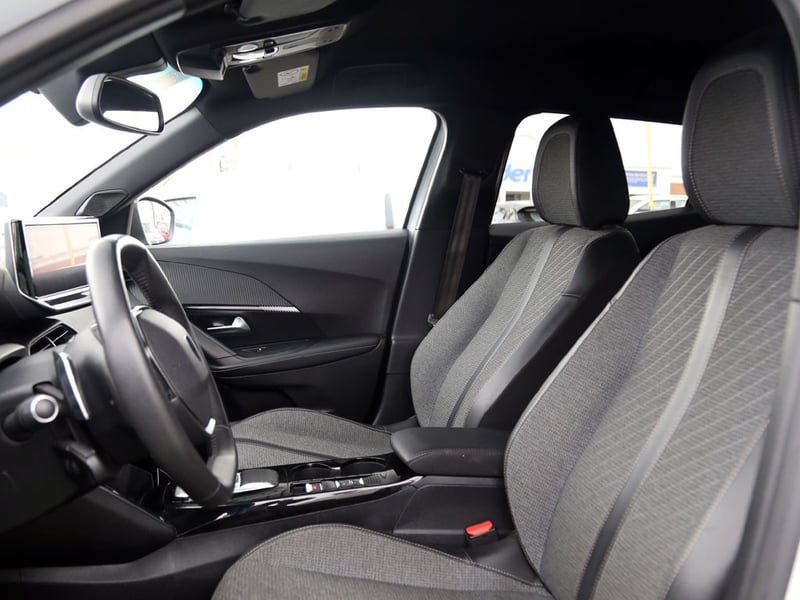 Peugeot 2008 BLUE HDI 1.5 AUT 2025 - Imagen 12 de 20