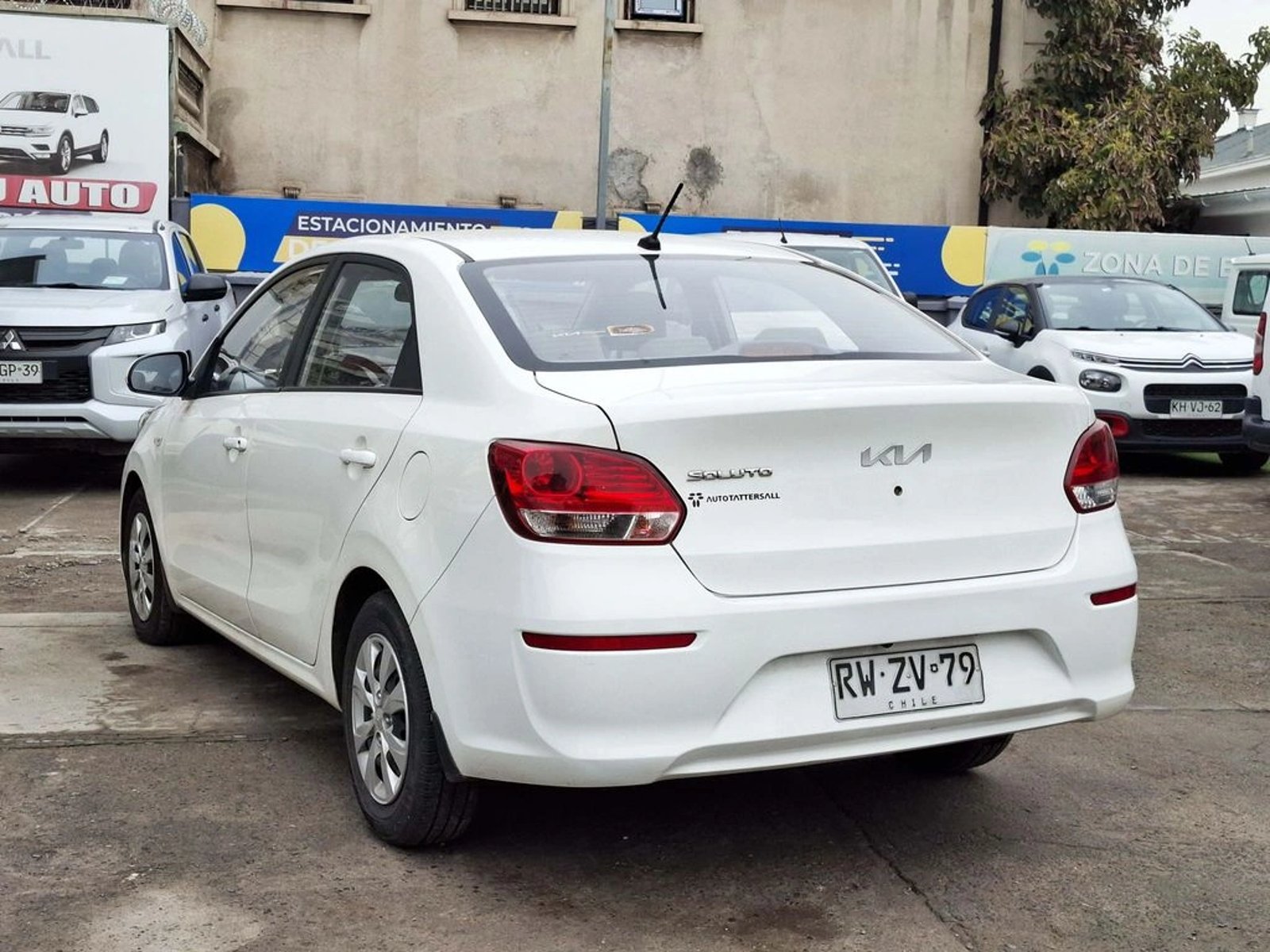 Kia SOLUTO 1.4 2022 - Imagen 9 de 20