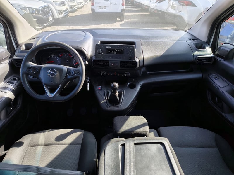 Opel COMBO 1.6 Diesel 4x2 T/M 2022 - Imagen 16 de 20