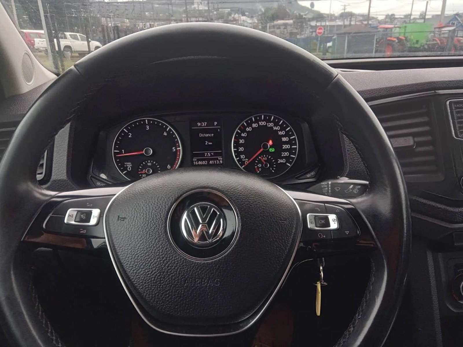 Volkswagen AMAROK AMAROK COMFORTLINE AT 2023 - Imagen 8 de 9