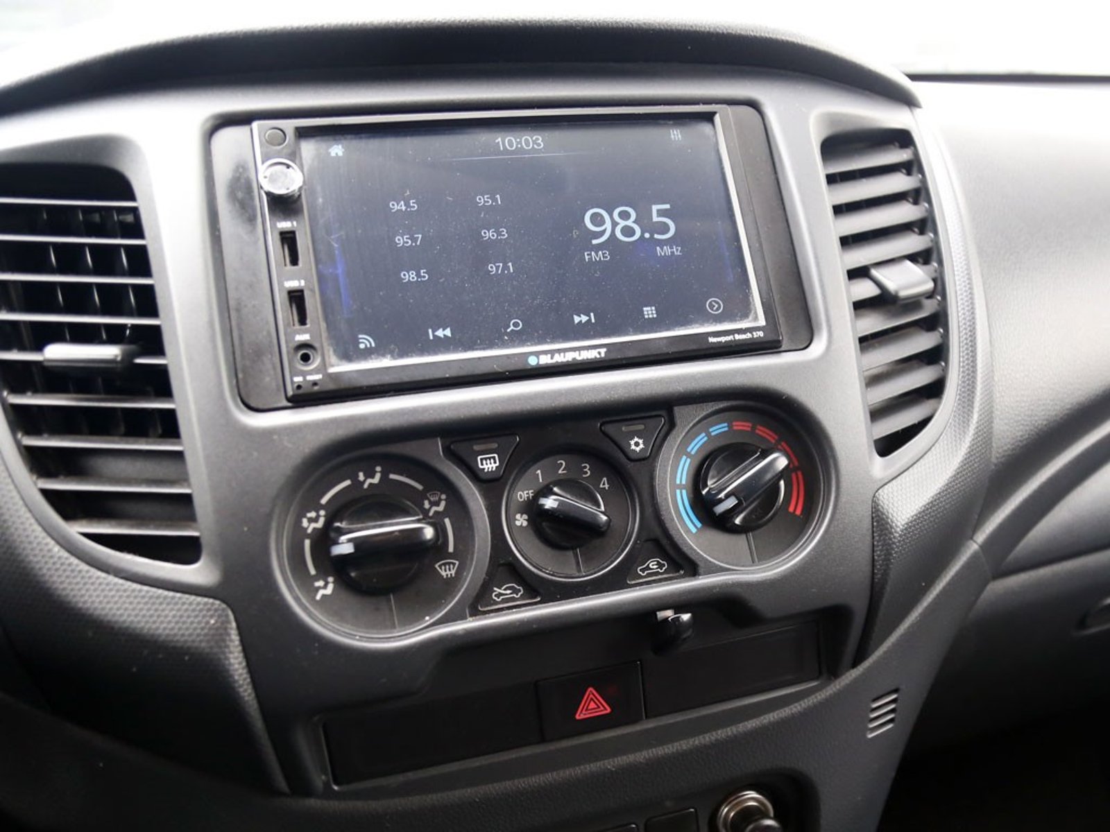 MITSUBISHI L200 L200 KATANA 4X2 DIESEL 2023 - Imagen 17 de 19