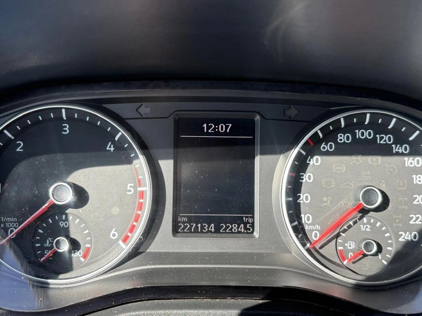 VOLKSWAGEN AMAROK HIGHLINE 4X4 2.0 AUT. 2023 - Imagen 12 de 13