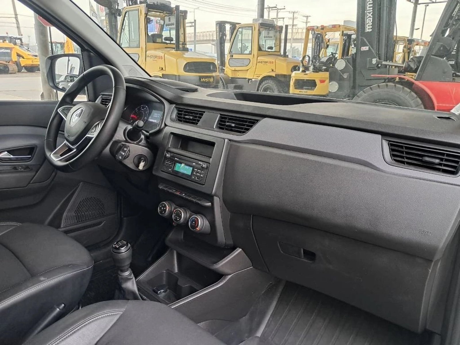 Renault EXPRESS ZEN 1.5 MT 4X2 DIESEL 2023 - Imagen 18 de 20