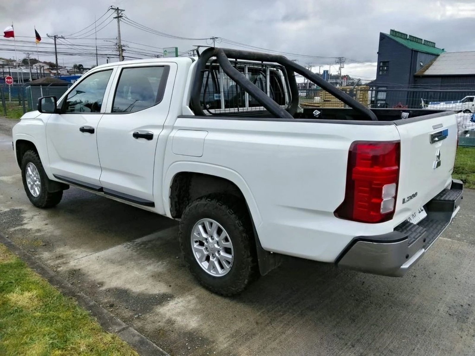 Mitsubishi L200 KATANA XRT 2024 - Foto 3 de 8