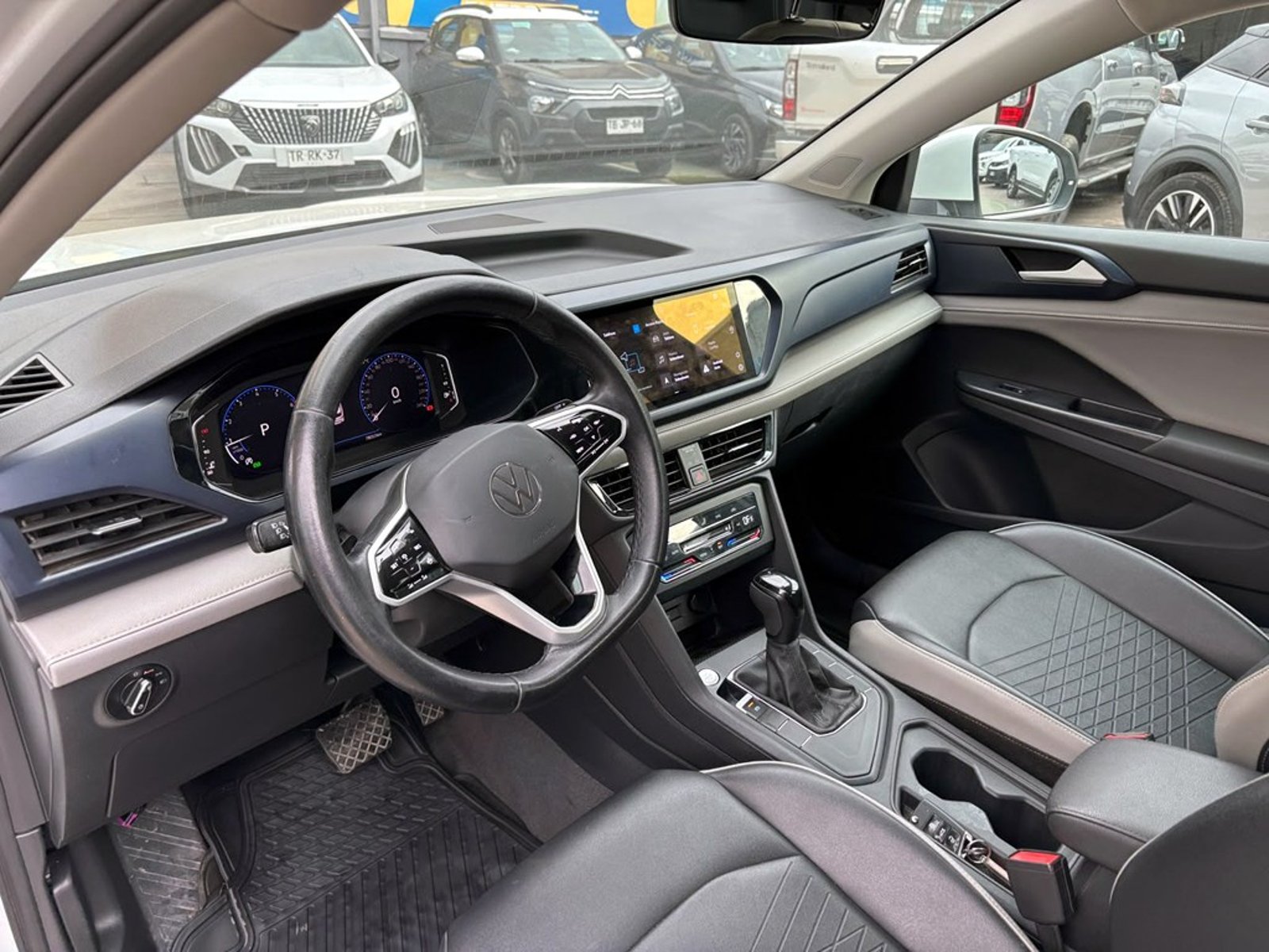 Volkswagen TAOS 1.4 TSI COMFORTLINE AT 2025 - Imagen 14 de 20