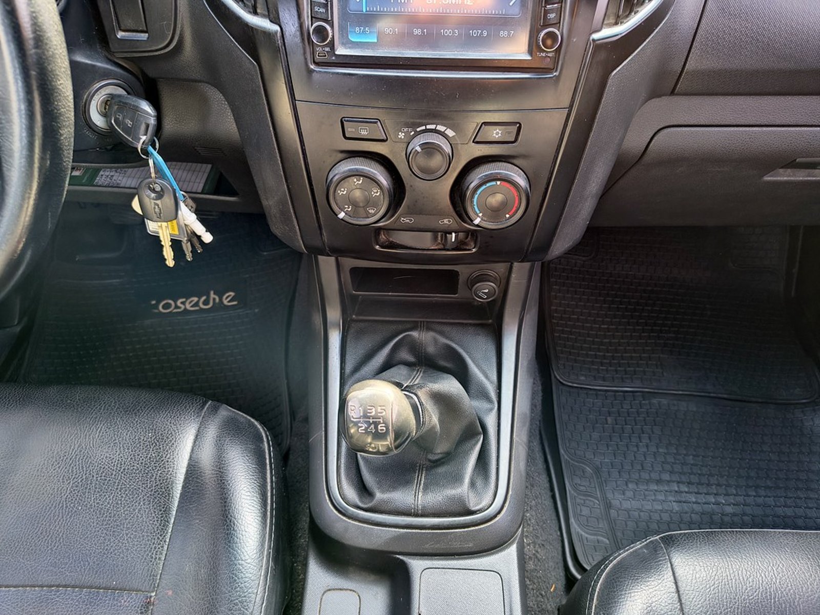 Chevrolet D-MAX DMAX 2.5 DIESEL 4X2 T/M 2021 - Imagen 17 de 19