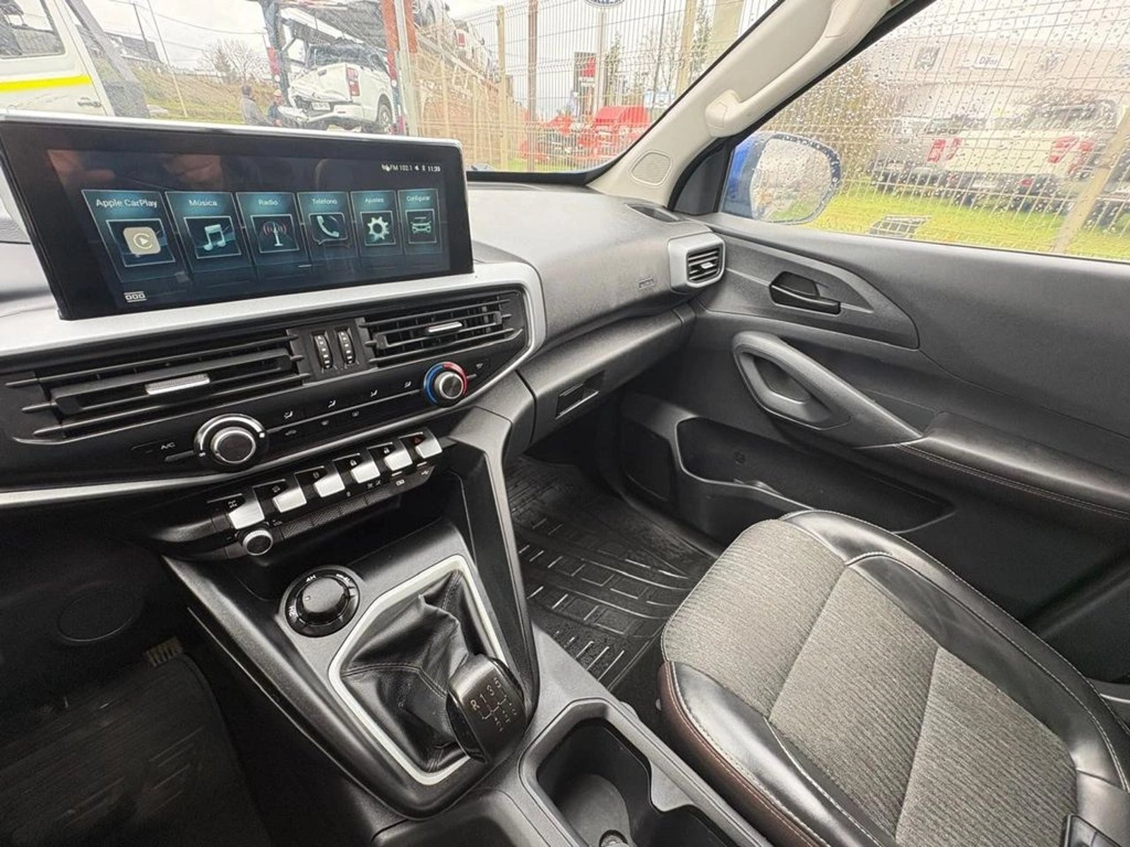 Peugeot LANDTREK 1.9 4X4 MT 2023 - Imagen 10 de 12