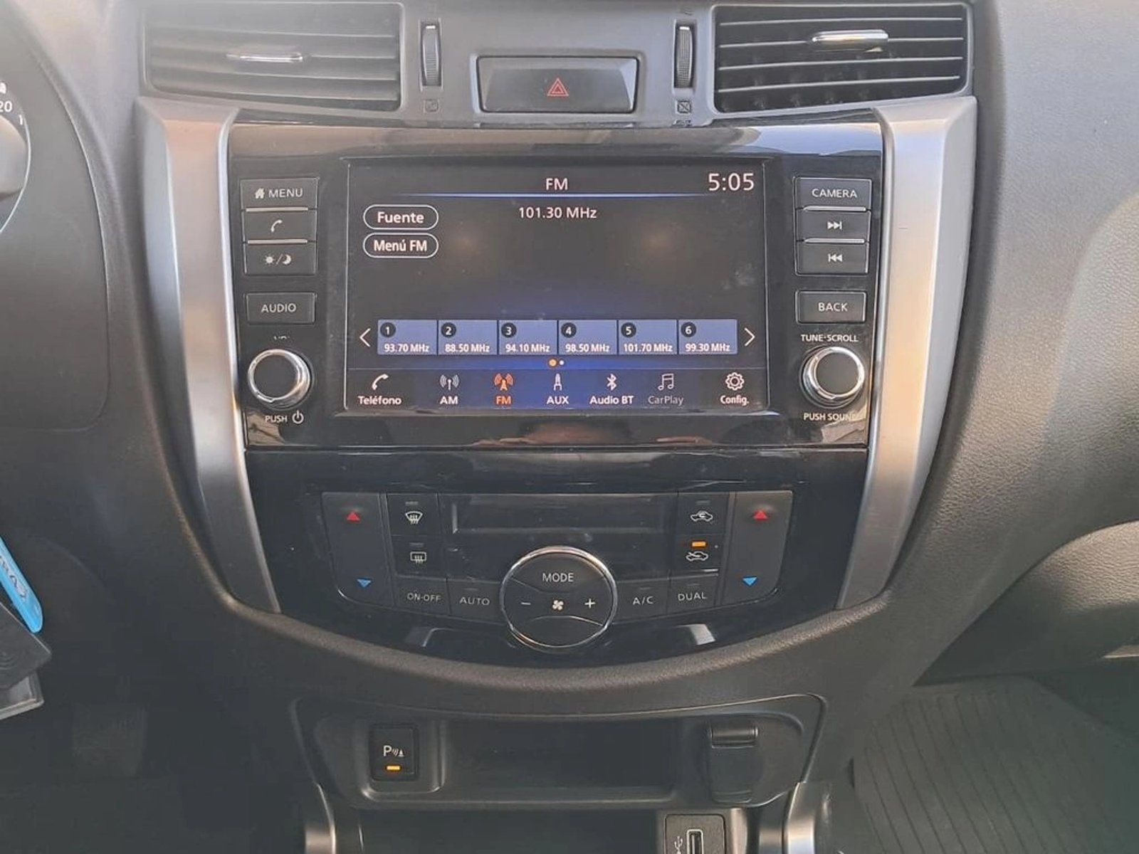 NISSAN NAVARA XE 2.3 4X2 MT DIESEL 2024 - Imagen 20 de 20