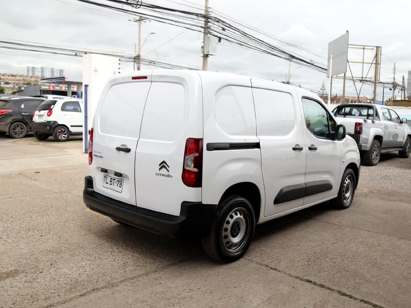 Citroën BERLINGO BLUEHDI 1.5 2024 - Imagen 9 de 20