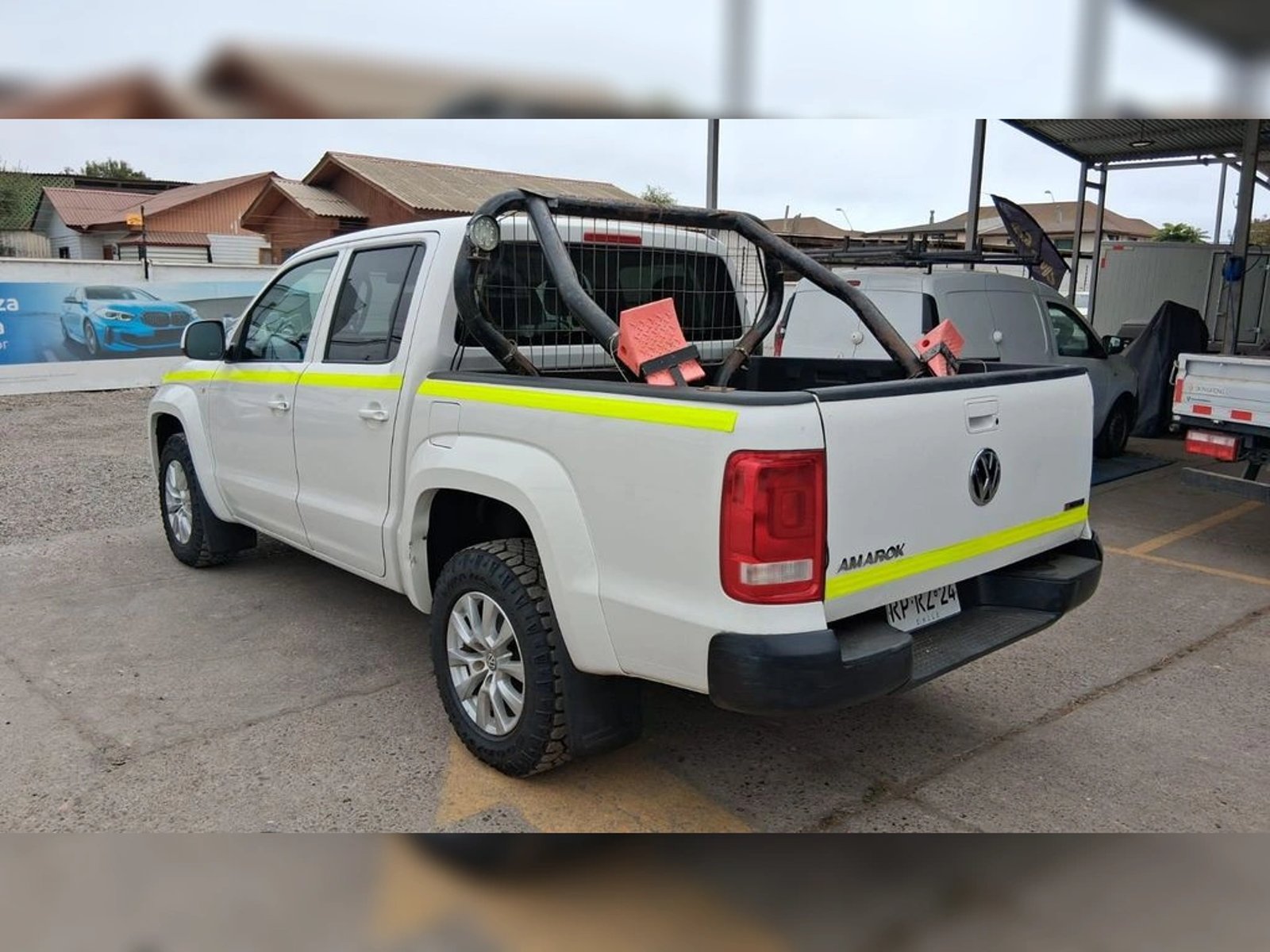 VOLKSWAGEN AMAROK 2.0 TRENDLINE DIESEL 4MOTION 4X4 DOB. CAB. MT 4P 2022 - Imagen 7 de 19