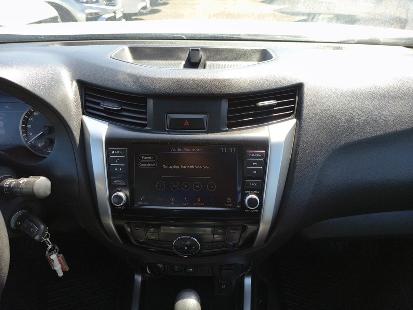 NISSAN NAVARA 2.3 Diesel 4x4 T/A 2023 - Imagen 15 de 18