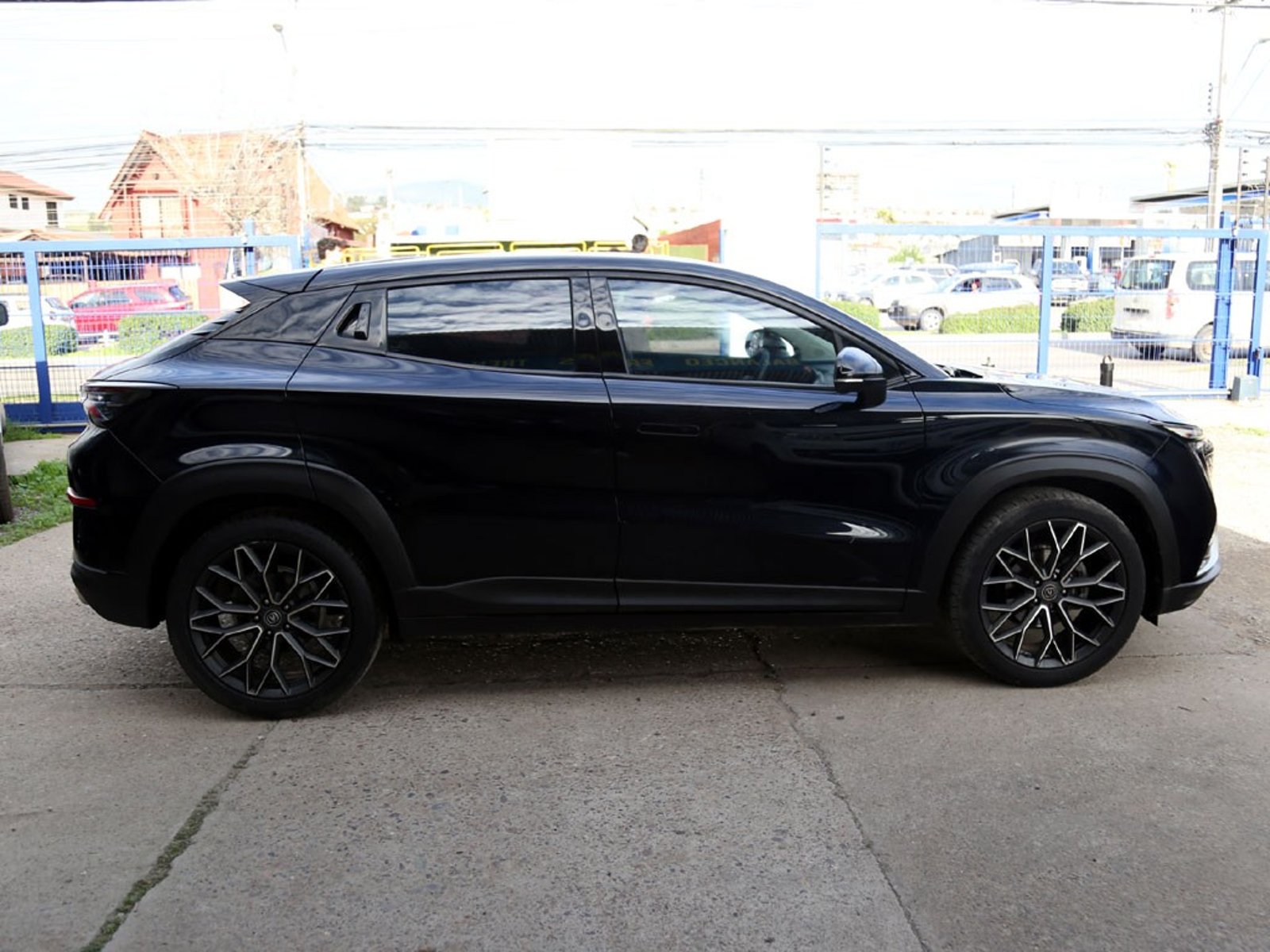 Changan UNI-T LUXURY 1.5 AUT 2023 - Foto 4 de 20