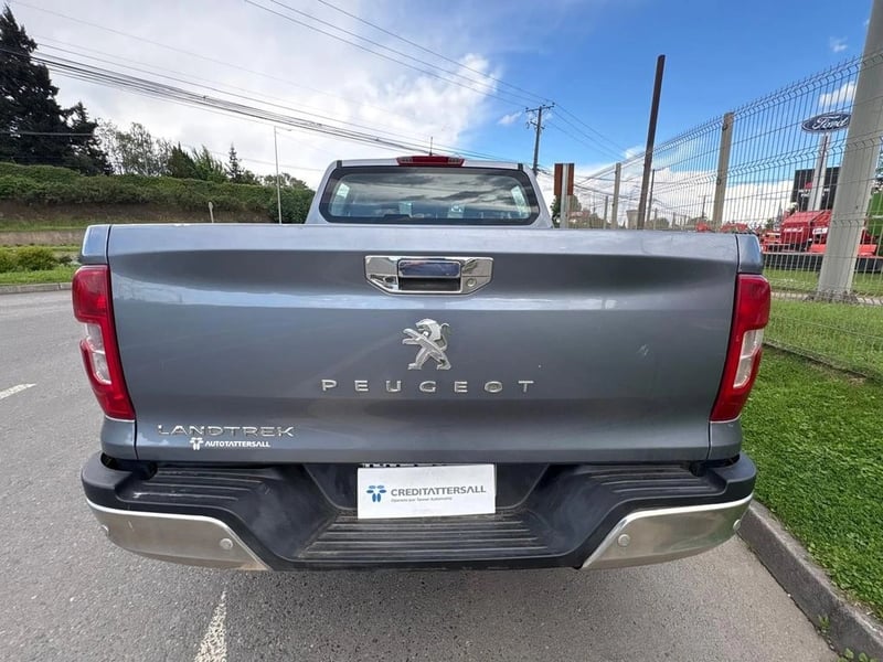 Peugeot LANDTREK 1.9 4X4 MT 2023 - Imagen 6 de 11