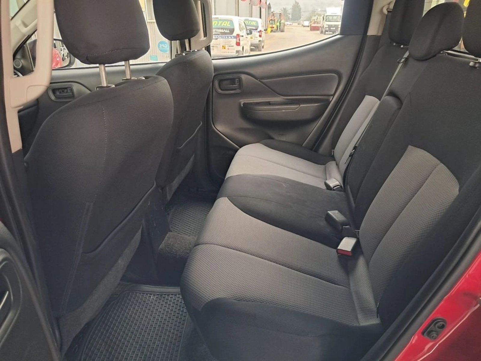 Mitsubishi L200 KATANA CRT 4X4 MT DIESEL 2022 - Imagen 17 de 20