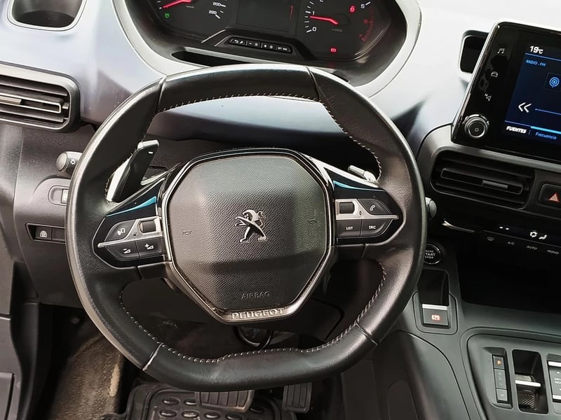 Peugeot RIFTER 1.5 ALLURE BLUEHDI AT 2024 - Imagen 17 de 20