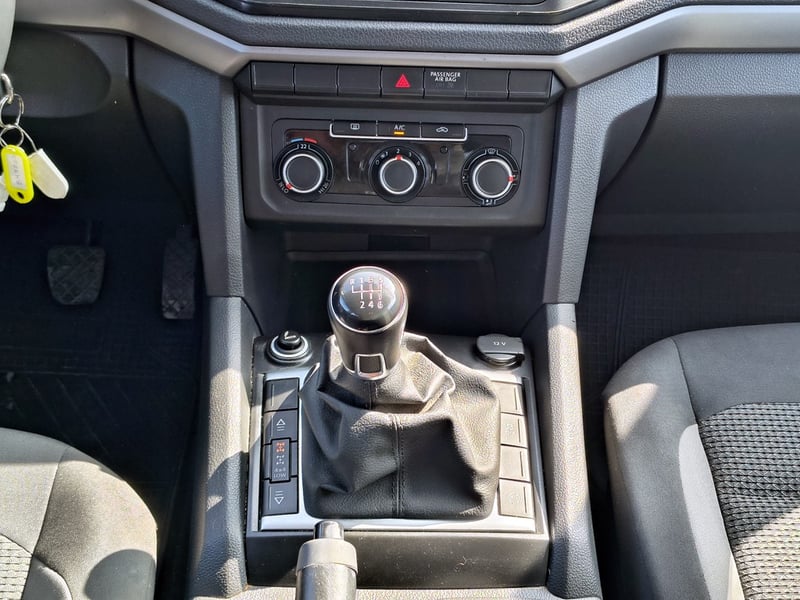 Volkswagen AMAROK TRENDLINE 4X4 2.0 2023 - Imagen 19 de 20