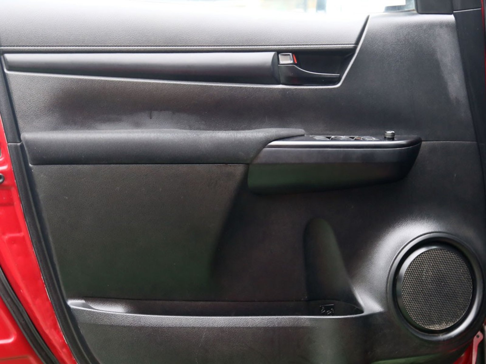 Toyota HILUX 2.4 DX MT DIESEL 2021 - Imagen 11 de 20