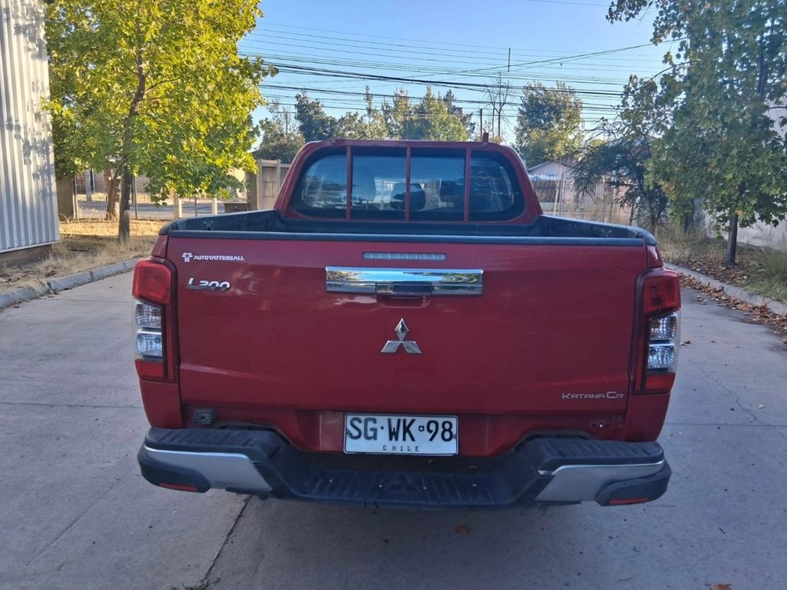 MITSUBISHI L200 KATANA CR 2.4 DC 4x2 2022 - Imagen 4 de 12