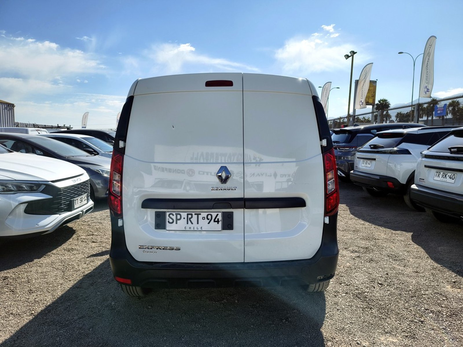 RENAULT EXPRESS 1.5 Diesel 4x2 T/M 2023 - Imagen 4 de 17