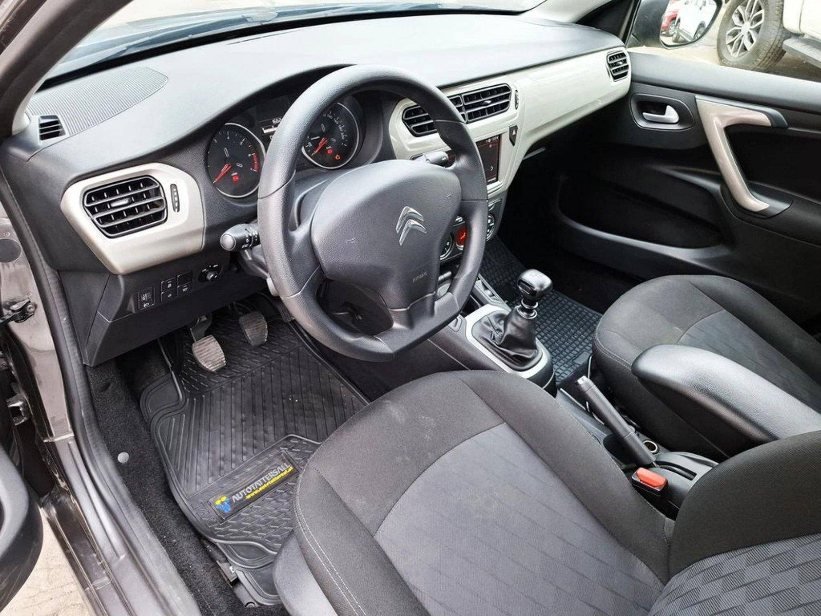 CITROEN C-ELYSEE 1.6 DIESEL 2025 - Imagen 16 de 20