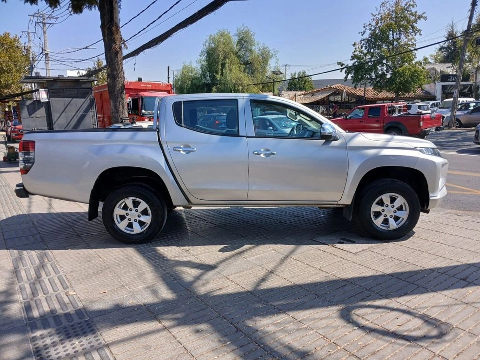 Mitsubishi L200 L200 KATANA CRT 4X4 2.4 2021 - Foto 5 de 19