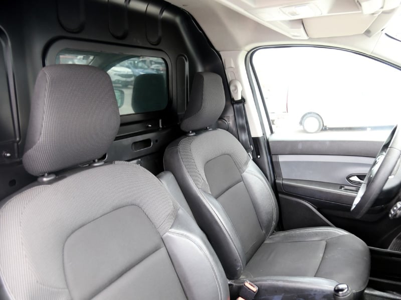 Renault EXPRESS 1.5 ZEN 2023 - Imagen 17 de 20