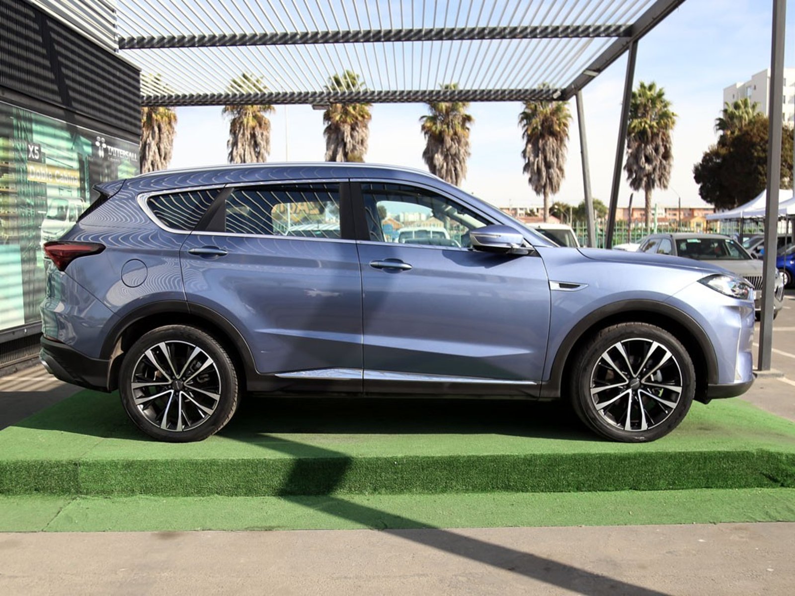 JETOUR X70 PLUS 1.5 GLX AT 2024 - Imagen 4 de 20