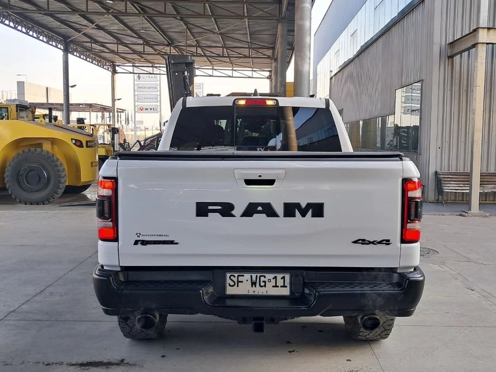 RAM 1500 5.7 REBEL 4X4 AT 4P 2023 - Imagen 7 de 20