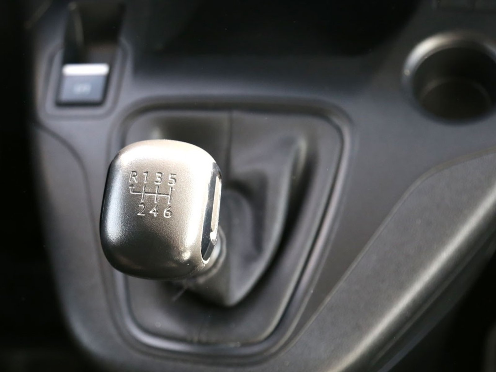Peugeot PARTNER 1.5 L1 MT DIESEL 2024 - Imagen 17 de 19