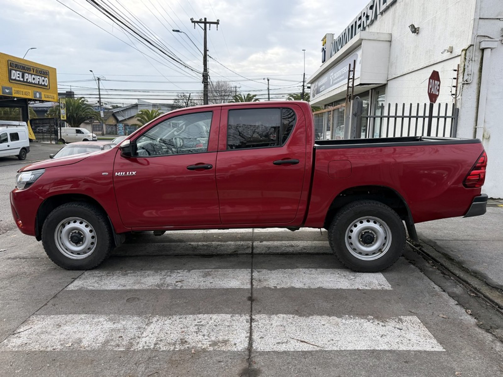 TOYOTA HILUX 2.4 DX 4X4 MT 2022 - Imagen 4 de 20