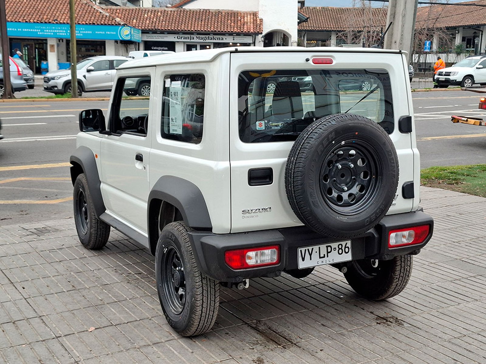 Suzuki JIMNY GL WINCHE MT 4X4 2026 - Foto 4 de 20