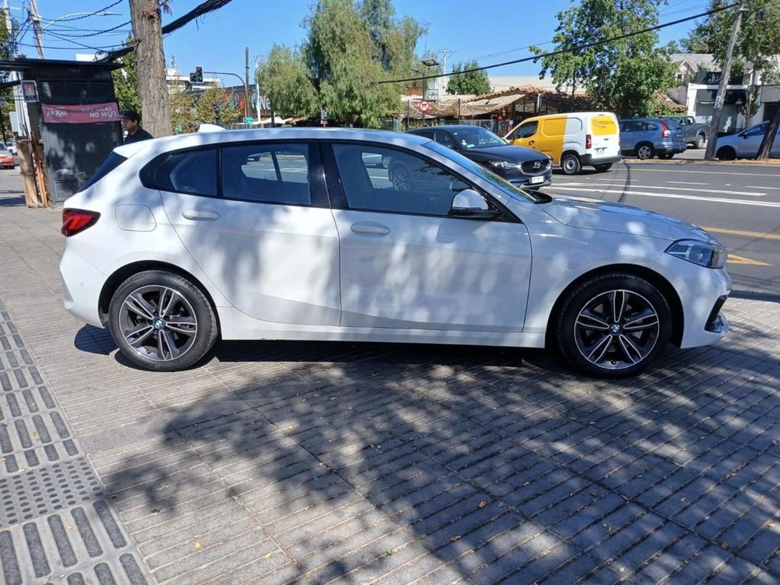 BMW 118 i 1.5 2021 - Imagen 5 de 20