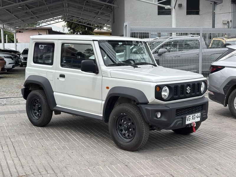 Suzuki JIMNY 1.5 GL WINCHE MT 4X4 2025 - Imagen 3 de 20