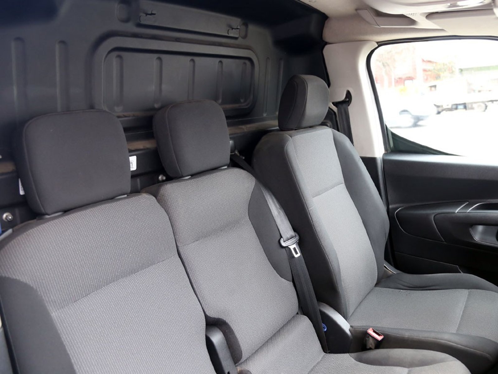 Peugeot PARTNER 1.5 L1 HDI DIESEL 100HP 4X2 MT 5P 2023 - Imagen 19 de 20