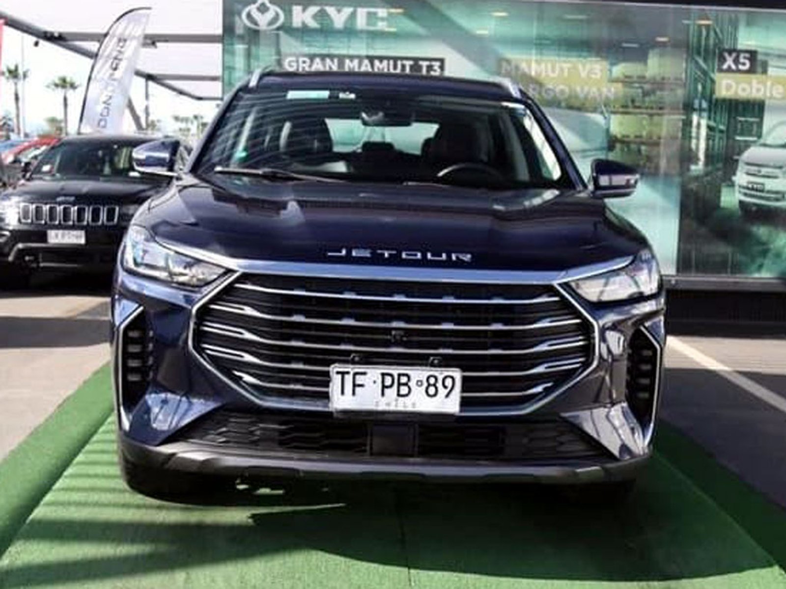 Jetour X70 PLUS 1.5T 4X2 AT 5P 2024 - Foto 2 de 20