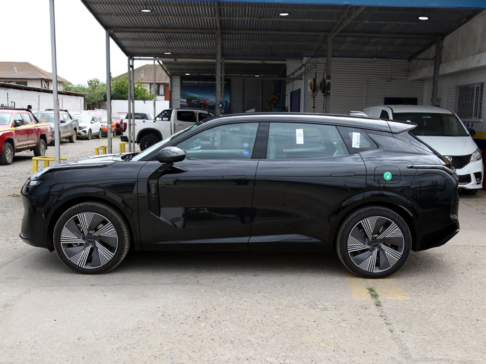 Lynk & Co 08 08 PHEV 2027 - Foto 5 de 20