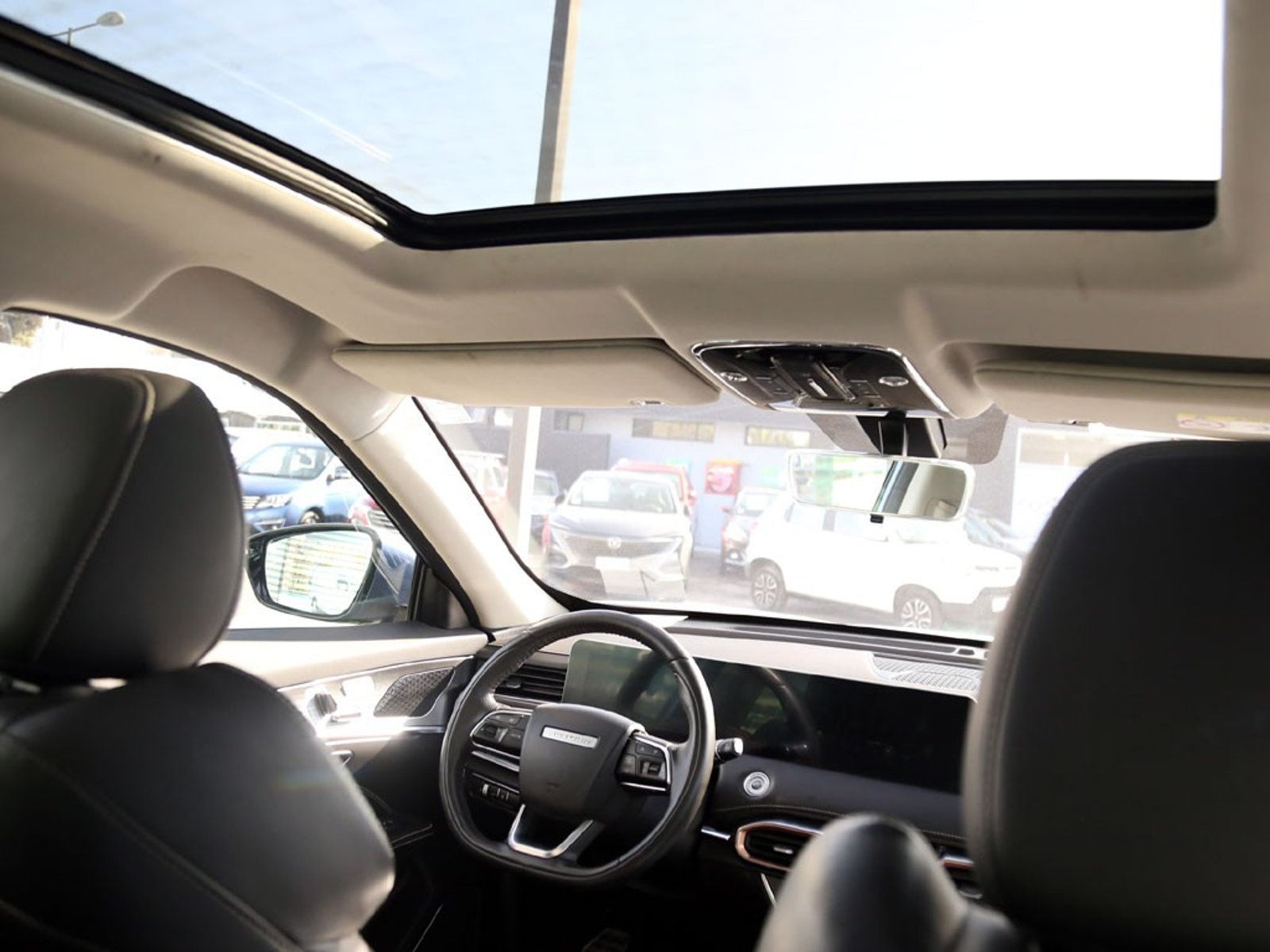 JETOUR X70 PLUS 1.5 GLX AT 2024 - Imagen 15 de 20