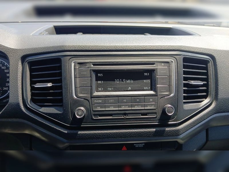 Volkswagen AMAROK 2.0 Diesel 4x2 T/M 2023 - Imagen 15 de 20