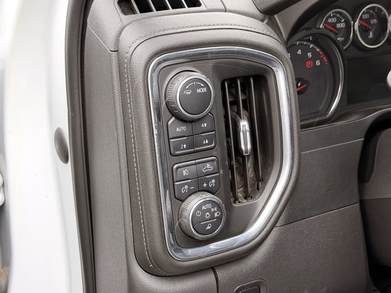 Chevrolet SILVERADO LTZ AT 4X4 2022 - Imagen 13 de 20
