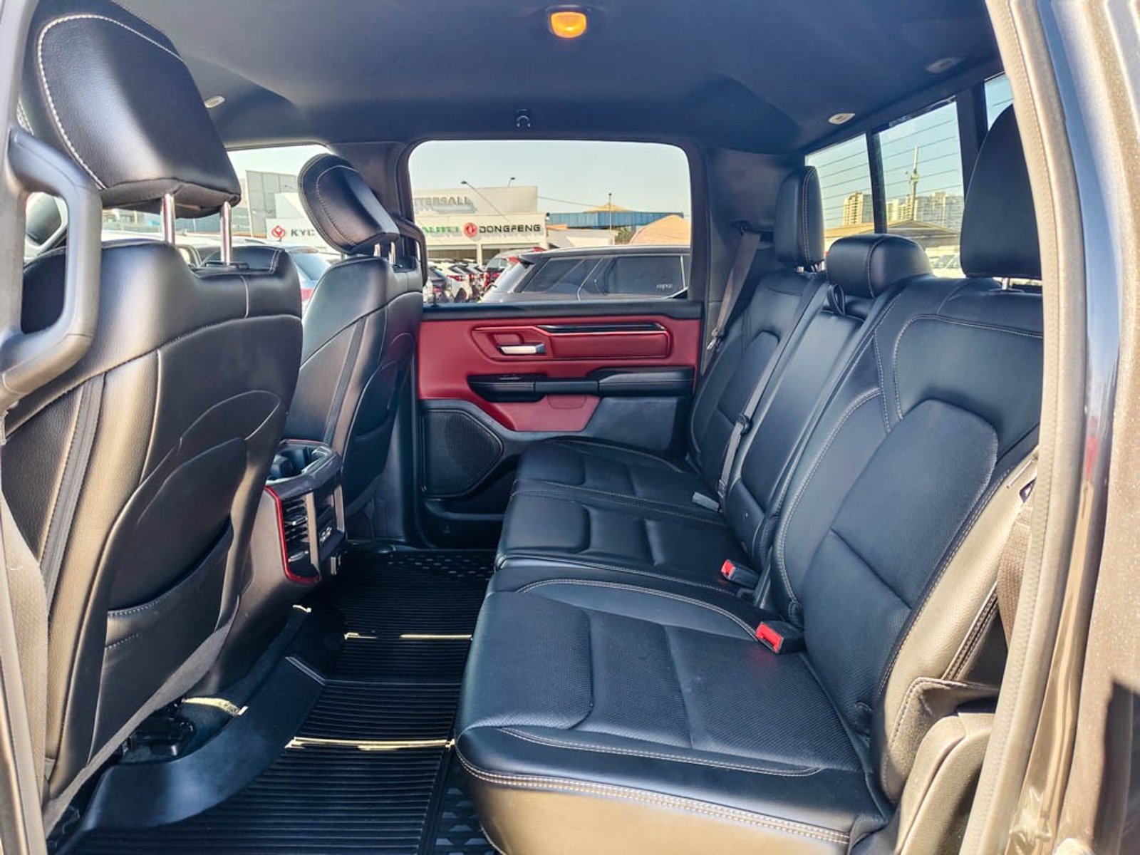 RAM 1500 LARAMIE CAB 4X4 5.7 AUT 2022 - Imagen 16 de 20