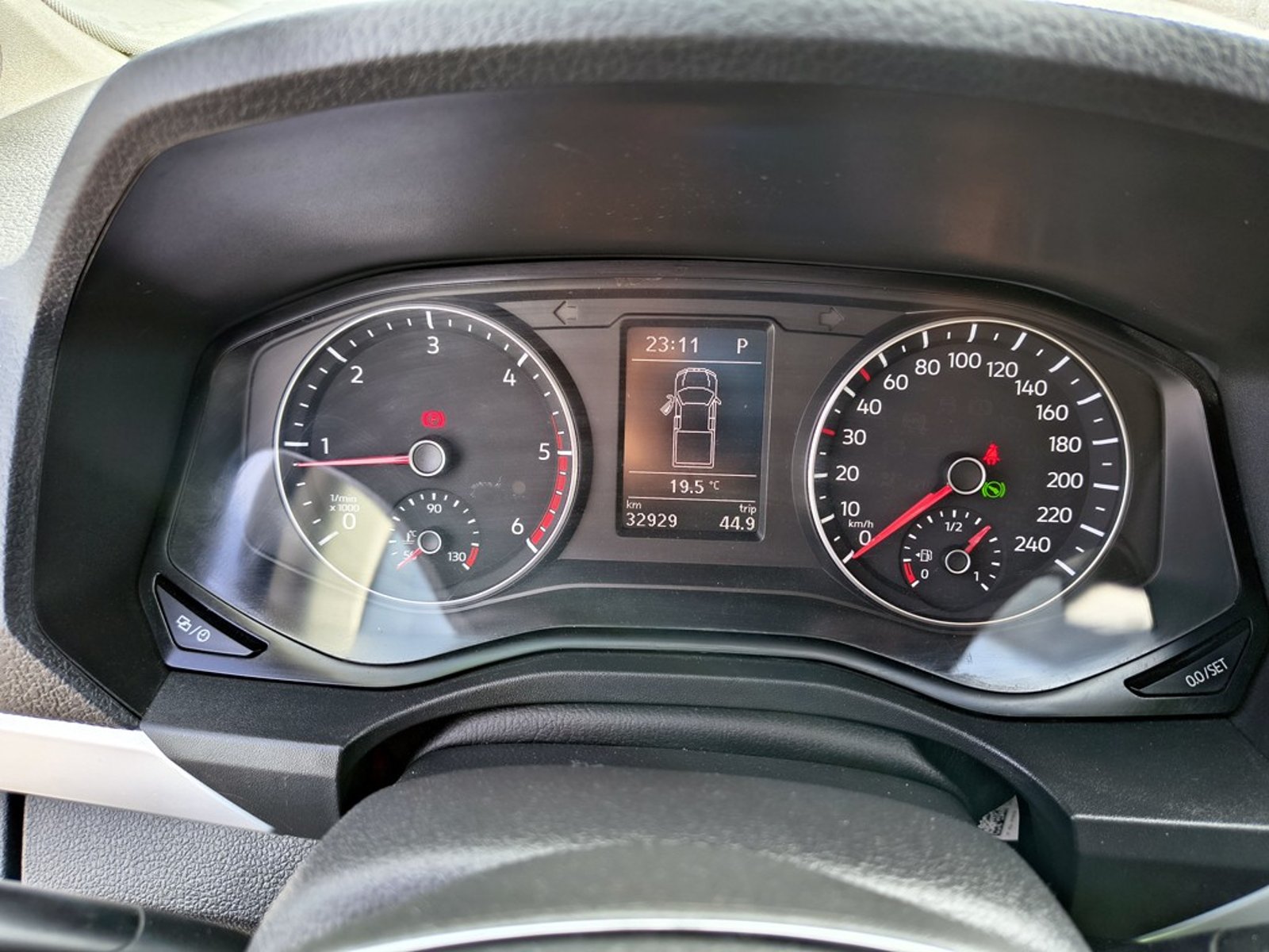VOLKSWAGEN AMAROK 2.0 Highline AT 4X4 2023 - Imagen 12 de 20