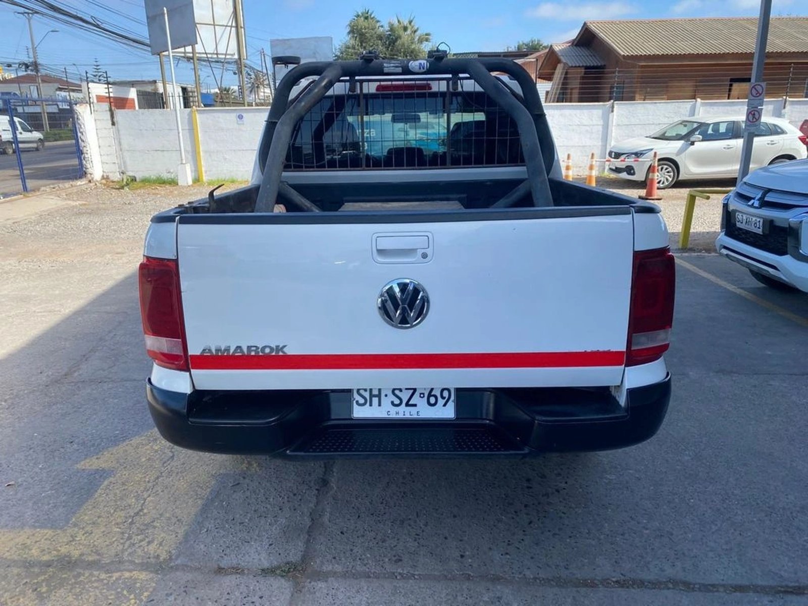 VOLKSWAGEN AMAROK 2.0 TRENDLINE 4MOTION MT 4X4 DIESEL 2023 - Imagen 6 de 16