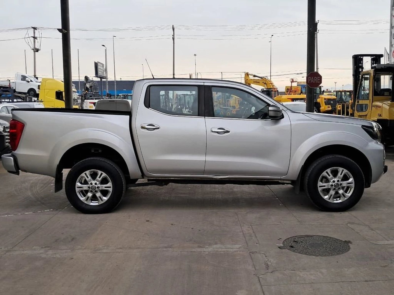 Nissan NAVARA 2.3 XE DC AT 4X4 2022 - Foto 5 de 20