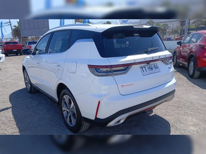 LIVAN X6 PRO 1.5 Gasolina 4X2 T/A 2025 - Imagen 7 de 20