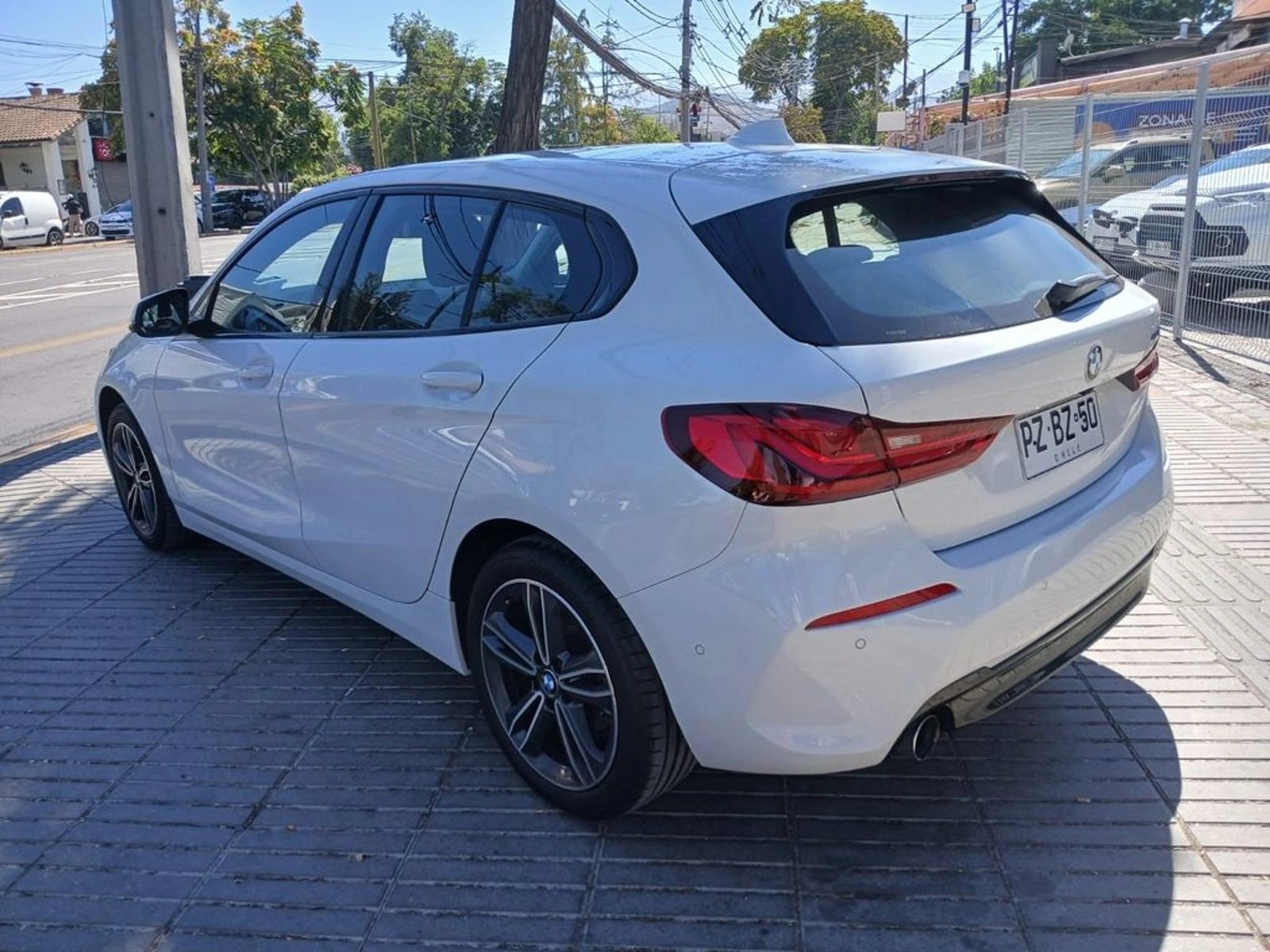 BMW 118 i 1.5 2021 - Imagen 9 de 20